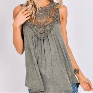 NWT Flowy lace inset tank